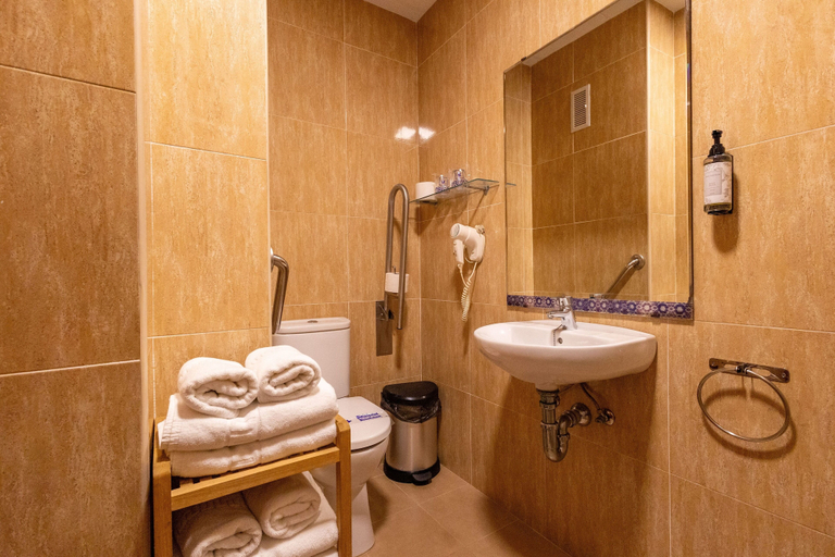 Room 2, Aparthotel Jabega, Málaga