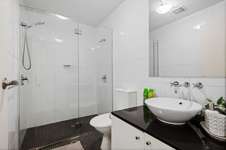 Interior 2, Spacious Modern Apt for 6, Next to Darling Harbour, Sydney