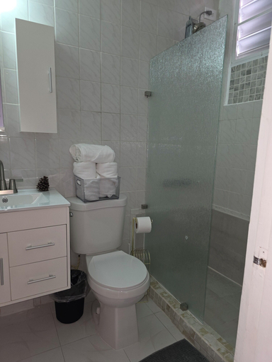 Bathroom 5, Playa palomino
