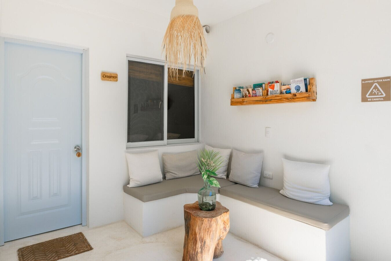 Room 1, Dreamer Economy Room, Sosua