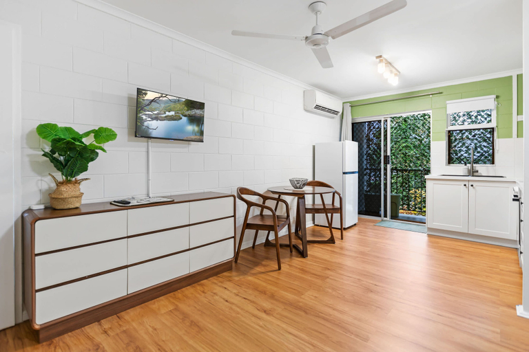 Room 2, Botanica Studio Edge Hill, Cairns