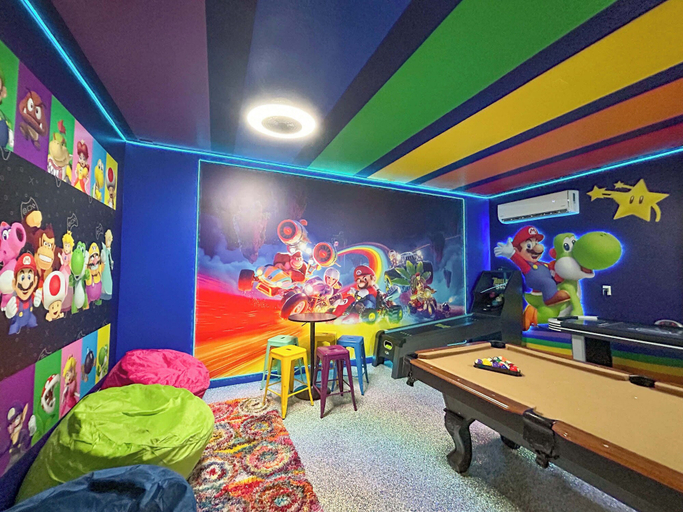 Interior 2, Family-friendly Villa w Pool, Hot Tub & Game Room, Osceola
