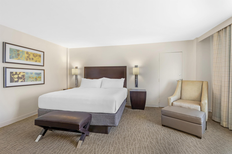 Bedroom 3, Sonesta Atlanta Airport North, Fulton