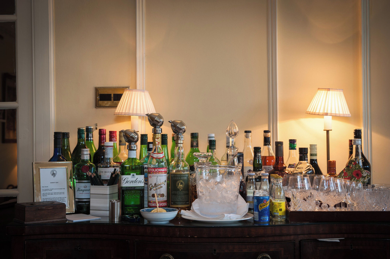 Food & Drinks 4, Cavens House Dinner included, Dumfries and Galloway