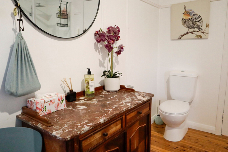 Bathroom 5, Towncottage Tenterfield Stay With Scenic Views, Tenterfield