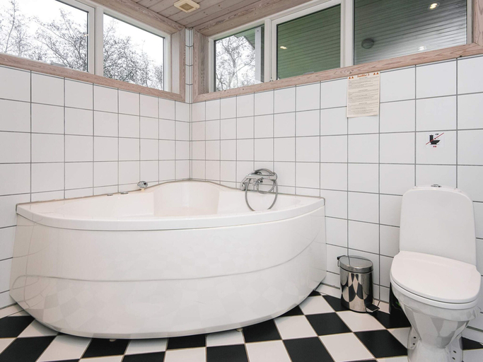 Bathroom 3, 5 Star Holiday Home in Fano, Fanø