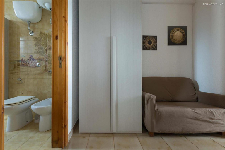 Room 4, in Torre Dell Orso With 2 Bedrooms and 1 Bathrooms, Lecce