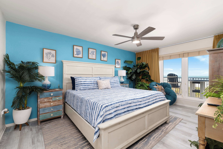 Room 3, Beachfront Island Condo With Balcony Pool Grill, Cameron