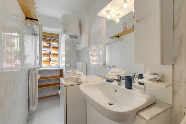 Bathroom 4, Hermitage Studio - close to ski pistes, Torino