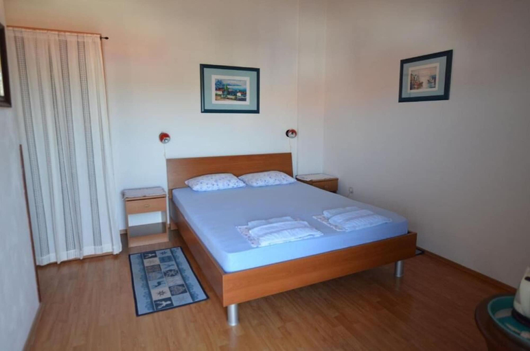 Bedroom 3, Apartments and Rooms Viktorija, Medulin