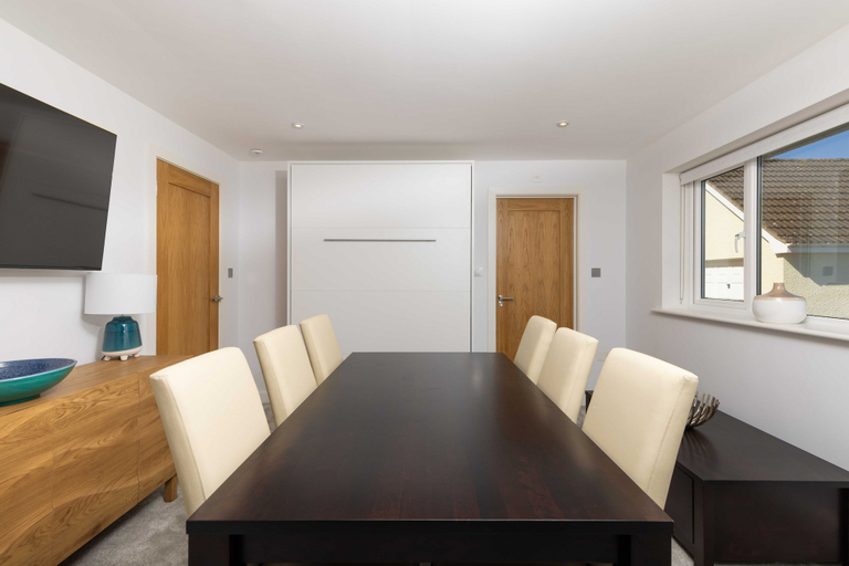 Dining room 5, Spacious 4Bd Smart Home In Idyllic Rural Setting, Wiltshire