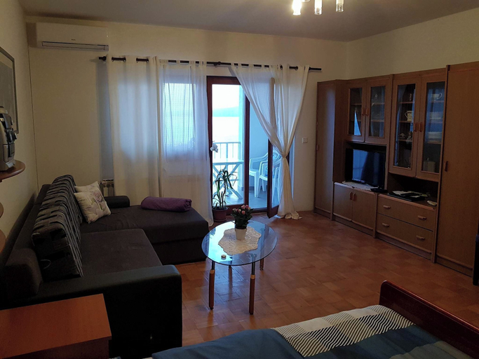 Others 5, Apartment Andela, Senj