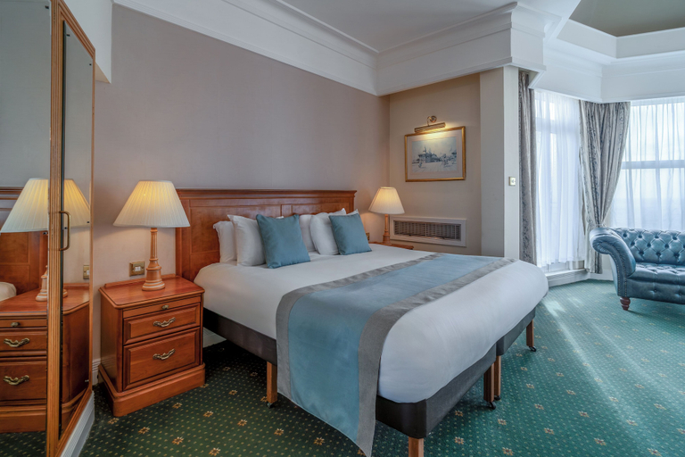 Bedroom 2, Royal Bath Hotel, Bournemouth