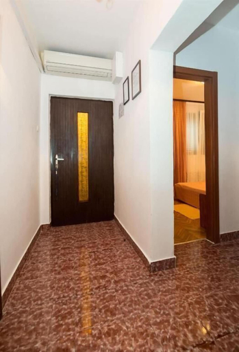 Others 5, Apartment Slobodan, Marina