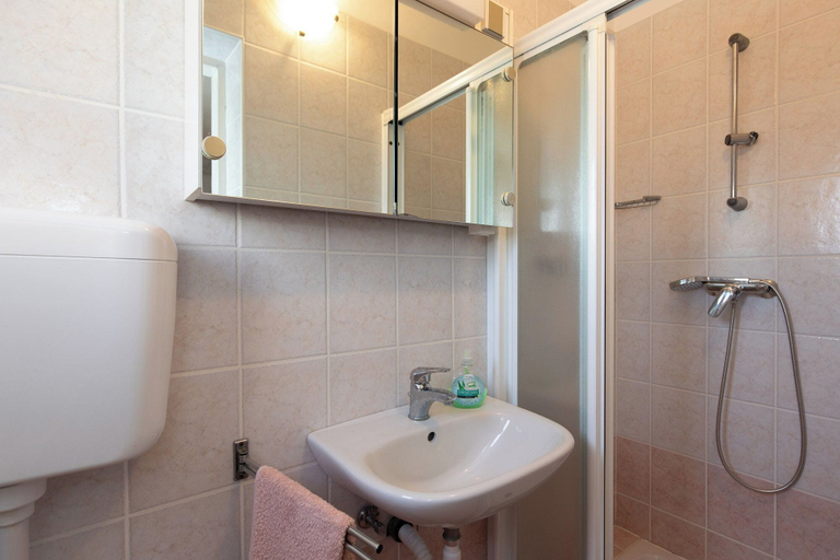 Bathroom 4, Apartments Lavanda-kate, Krk