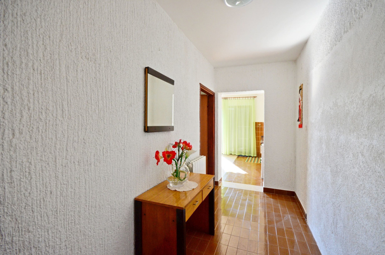 Others 5, Apartments Ante, Malinska-Dubašnica