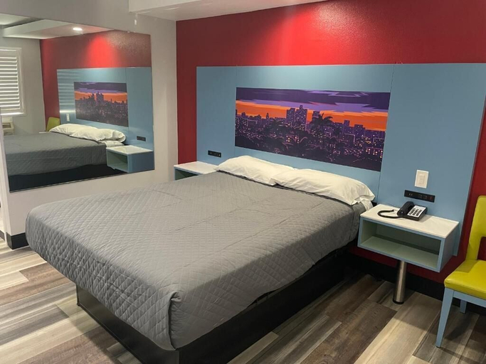 Bedroom 3, La Palma Motel - South Gate - LA area, Los Angeles