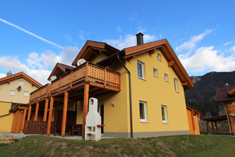 Others 1, Chalet in Kotschach Near Ski Slopes & Sauna, Hermagor