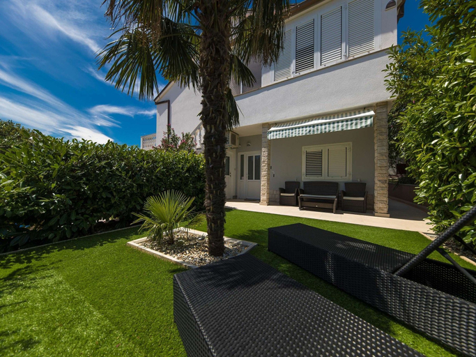 Exterior & Views 2, Apartment Villa Zdenka, Crikvenica