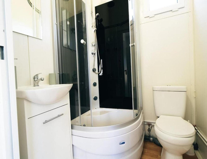 Bathroom 4, Single-story Holiday Home, Pool, Jacuzzi, Kołobrzeg