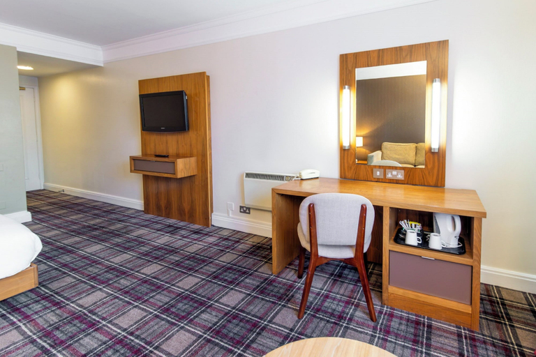 Bedroom 4, Bromsgrove Hotel, Worcestershire