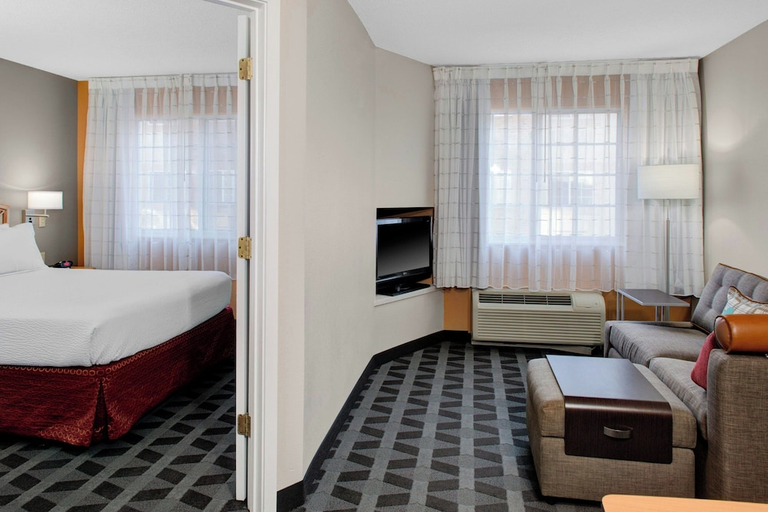 Bedroom 2, TownePlace Suites by Marriott Wichita East, Sedgwick