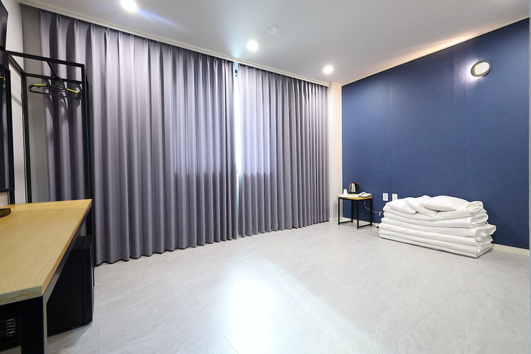 Bedroom 4, Fresia Tourist Hotel, Ganghwa