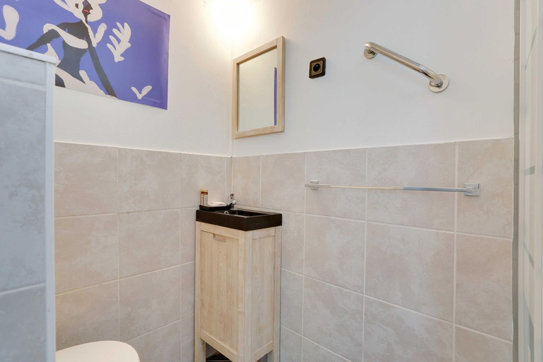 Bathroom 2, Magnificent apartment with AC- 3BR6P-Bastille, Paris