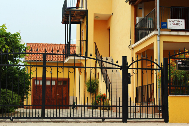 Parking, Apartments Kalista, Biograd na Moru