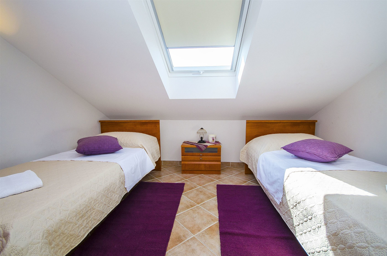 Bedroom 4, Apartment Lavanda, Rogoznica