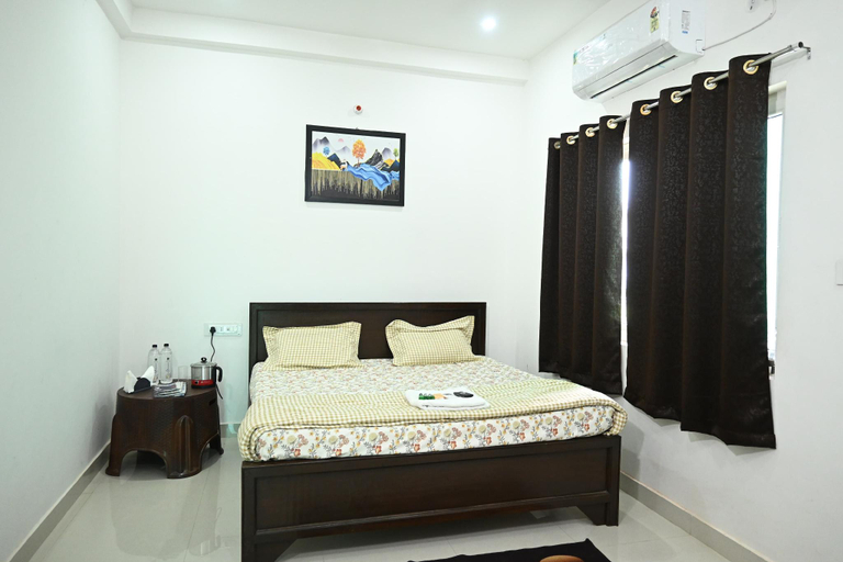 Bedroom 2, Majestic Guest House, Varanasi
