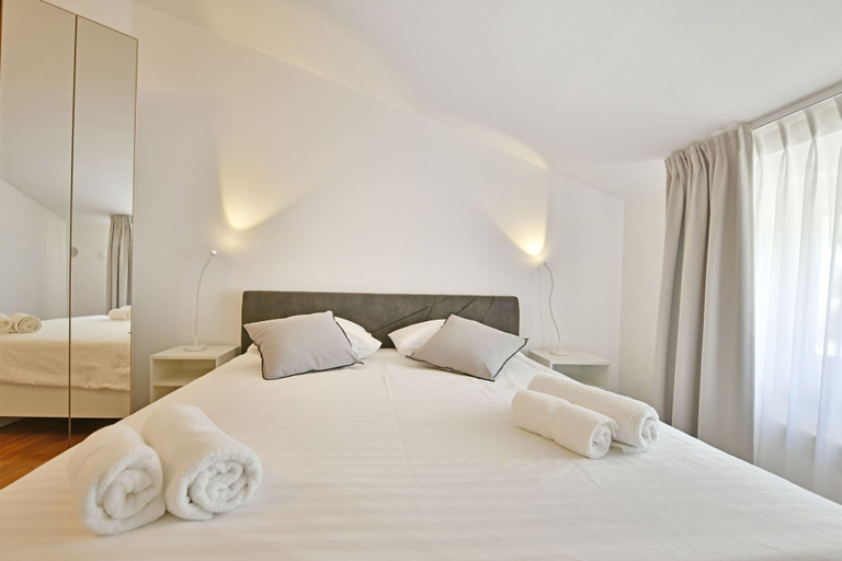 Bedroom 3, Apartments Gloria, Vrsar