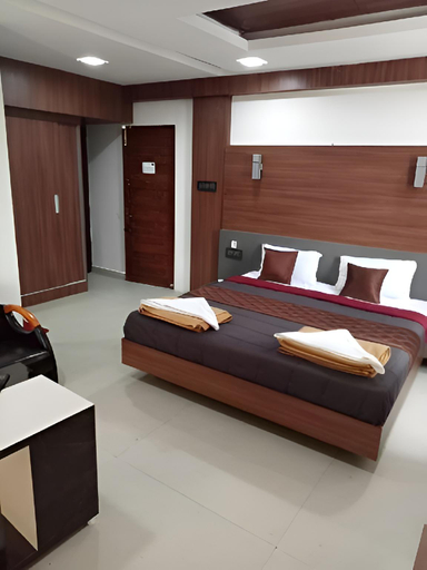 Bedroom 3, Hotel Grand Meridian, Vellore