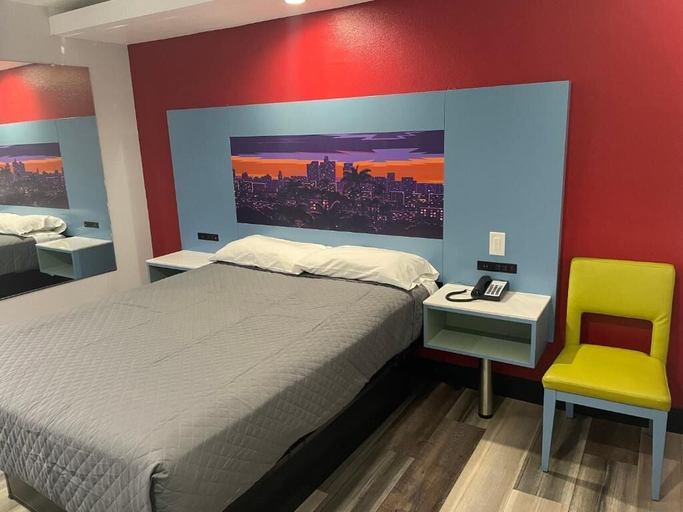 Bedroom 4, La Palma Motel - South Gate - LA area, Los Angeles