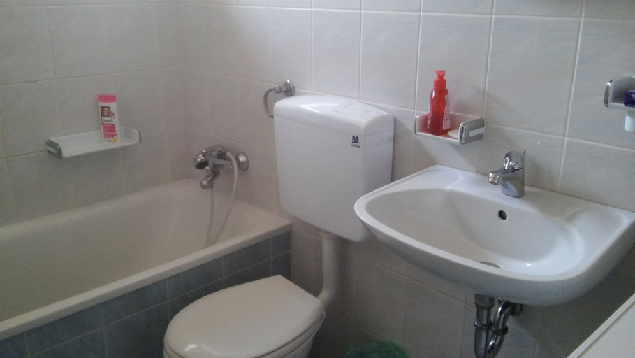 Bathroom, Apartment Andela, Senj