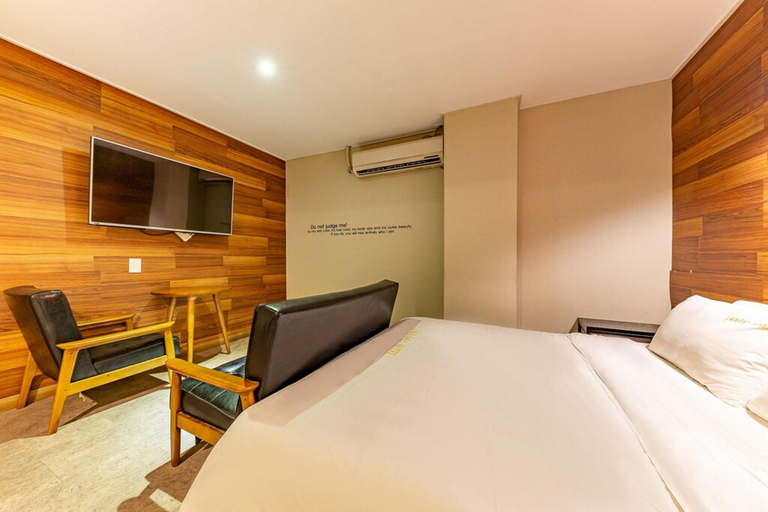 Bedroom 5, Gunsan Paradise Hotel, Gunsan