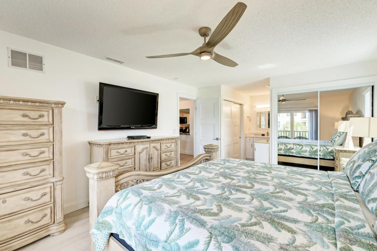 Bedroom 3, Anna Maria Island Absolute Anna Maria-private Beach Access-heated Pool-wi-fi, Manatee