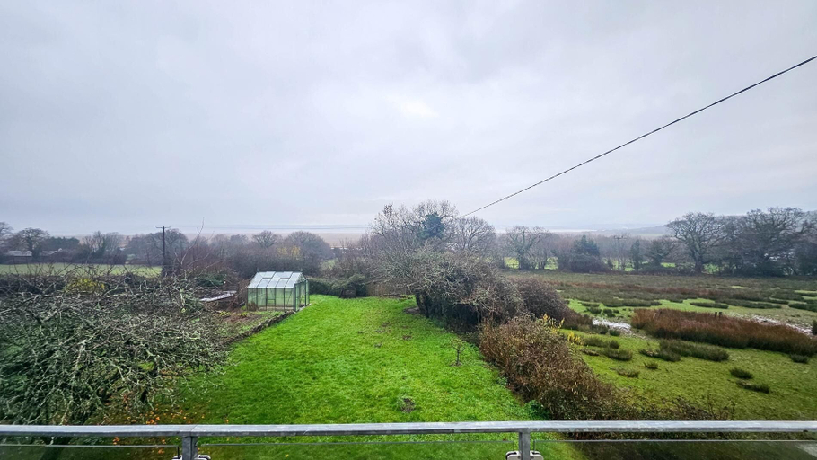 View from property, Y Llofft - 1 Bedroom Apartment - Llanrhidian, Swansea