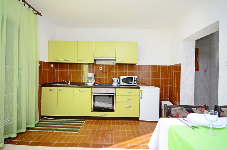 Others 4, Apartments Ante, Malinska-Dubašnica