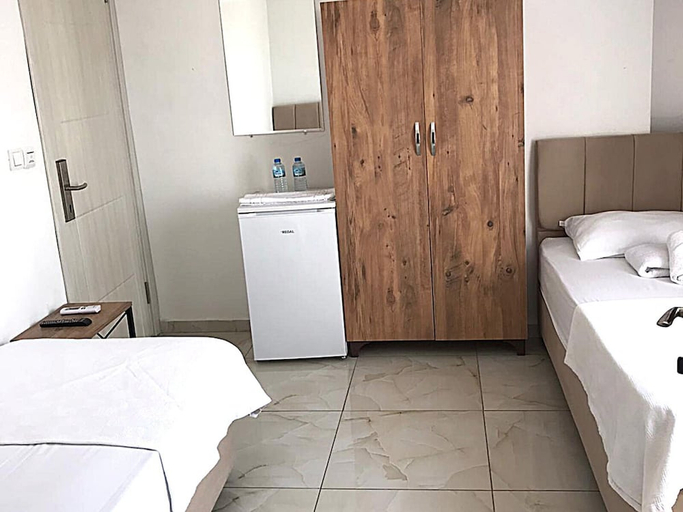 Others 2, Ayvaz Otel, Torbalı