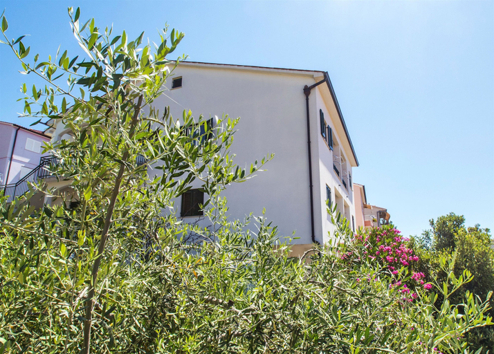 Exterior & Views 2, Apartments Iris, Labin
