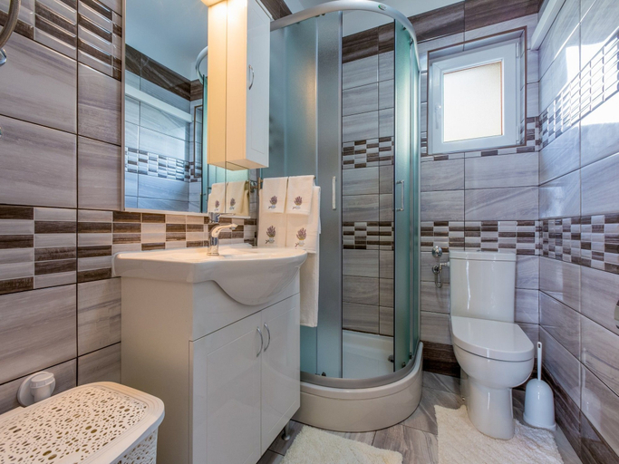 Bathroom 4, Apartments Miroslava, Crikvenica