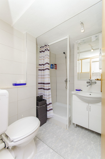 Bathroom 2, Apartment Antonio, Sućuraj