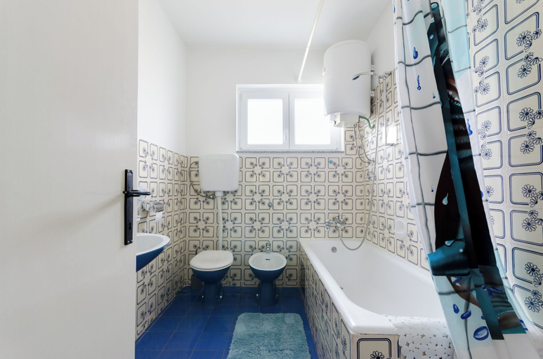Bathroom, Apartment Josip, Senj