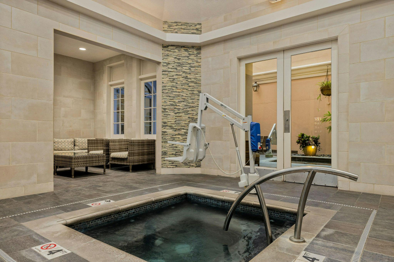 Sport & Beauty 2, Club Wyndham La Belle Maison, Orleans