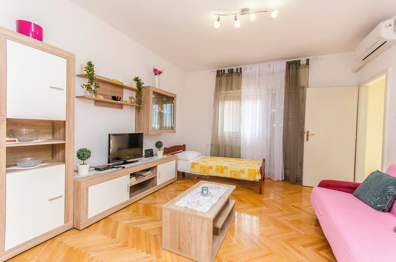Others 2, Apartment Sime, Šibenik