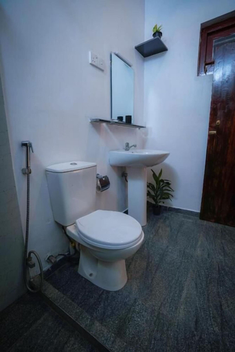 Bathroom 4, Weligama Bungalow, Weligama