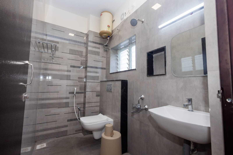 Bathroom, JAYANTHI MAHAL RESIDENCY, Tiruchirappalli