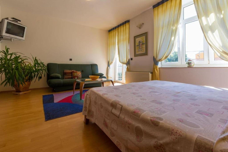 Bedroom 4, Apartments Villa Katarina, Crikvenica