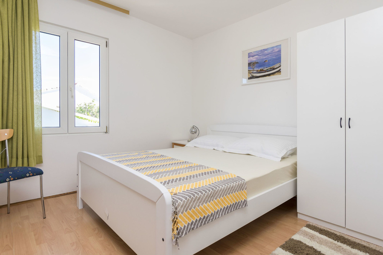 Bedroom 2, Apartments Ljubomir, Rogoznica